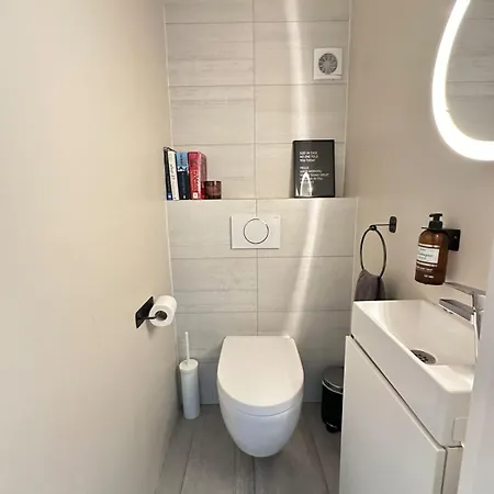 Holiday home Modern Family Friendly House In Seltjarnarnes - Birta